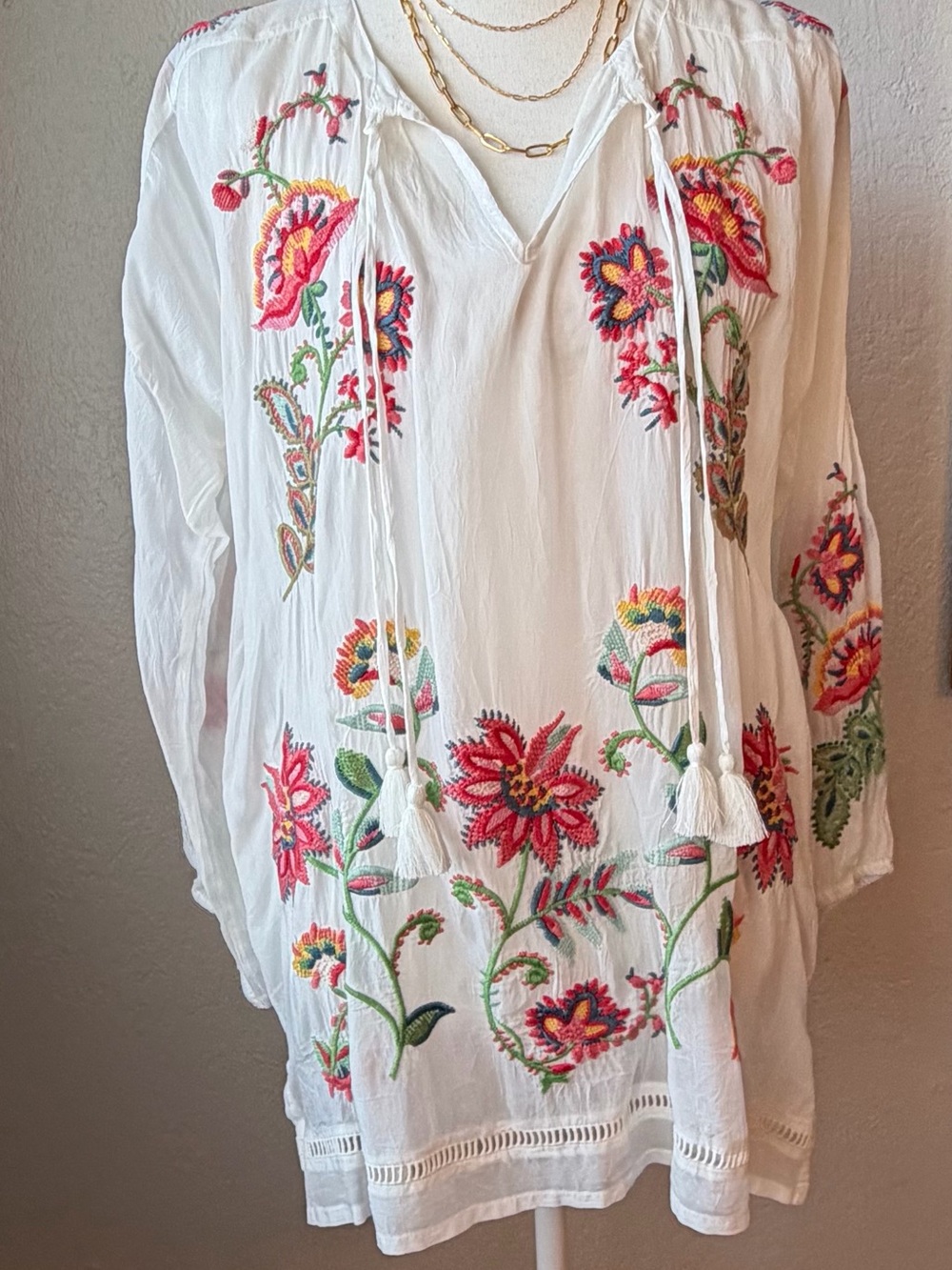 NWT Johnny Was White Tunic with Multicolor Floral Embroidery